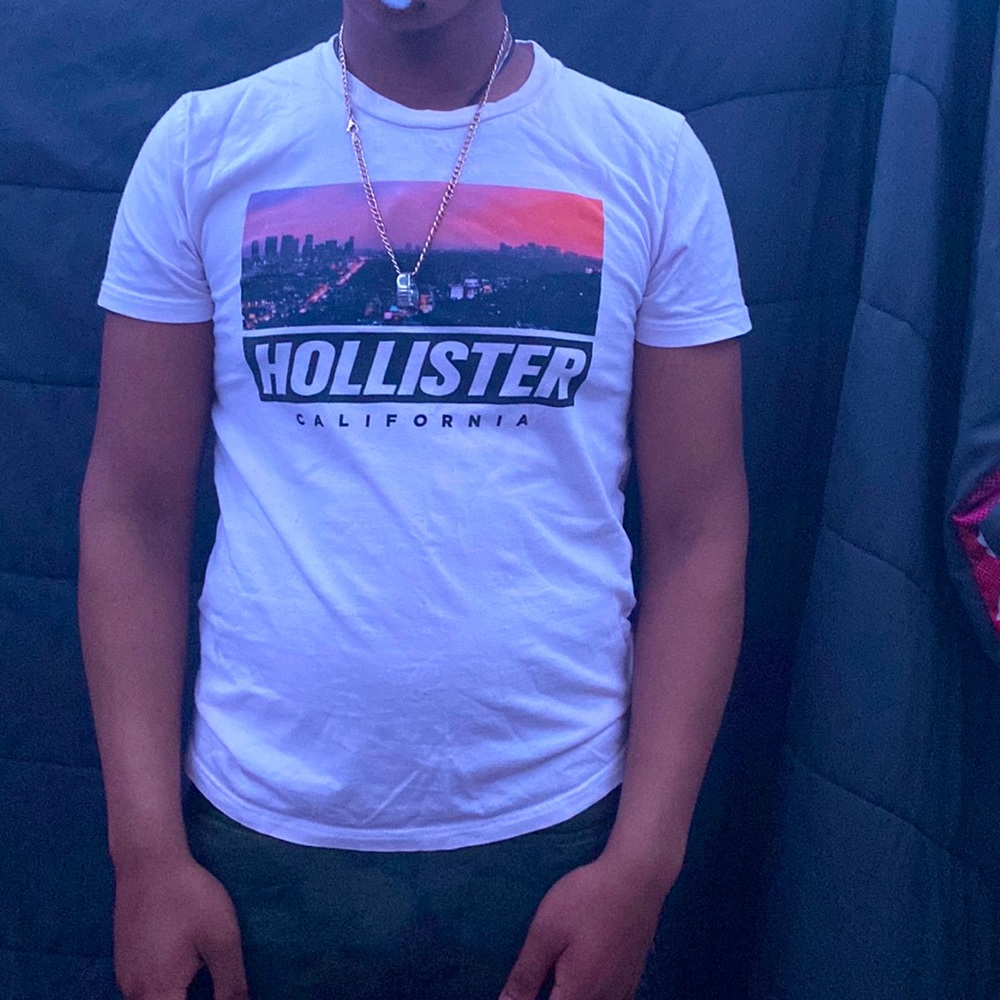 Hollister shirt